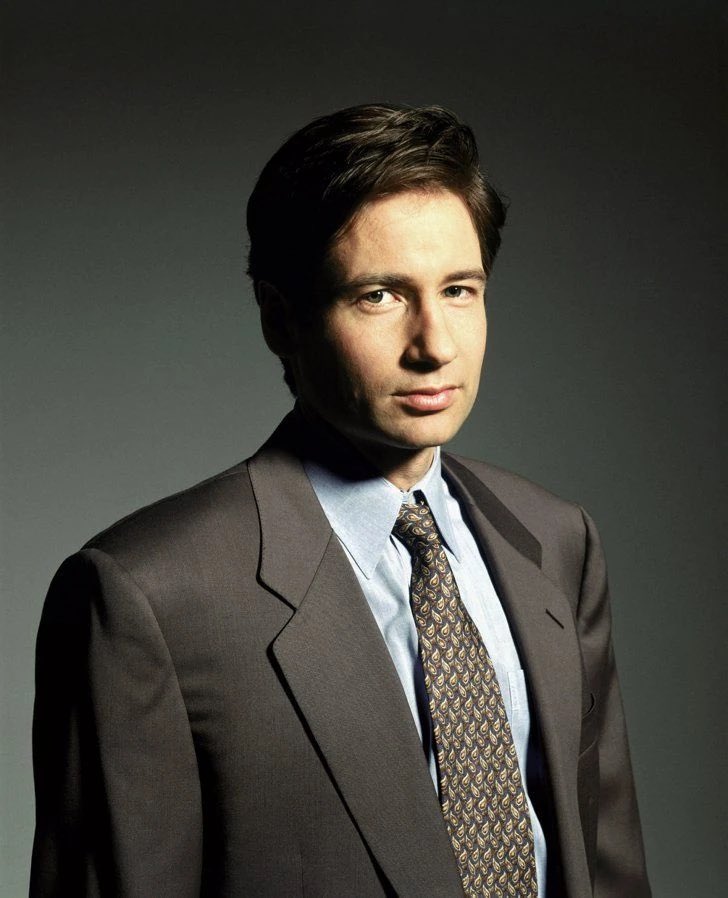 charlesbreasts's tweet photo. Fox Mulder has failed attempting to open an Aether portal in Washington, D.C. https://t.co/oZlF7NPySR