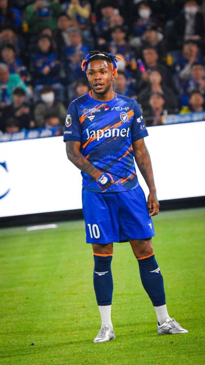 Shitoyafoot's tweet image. HAPPY BIRTHDAY✨2+8=10 Matheus Jesus⚽️
たくさんのゴール＆勝利を挙げれますように🍀
#MatheusJesus #マテウスジェズス