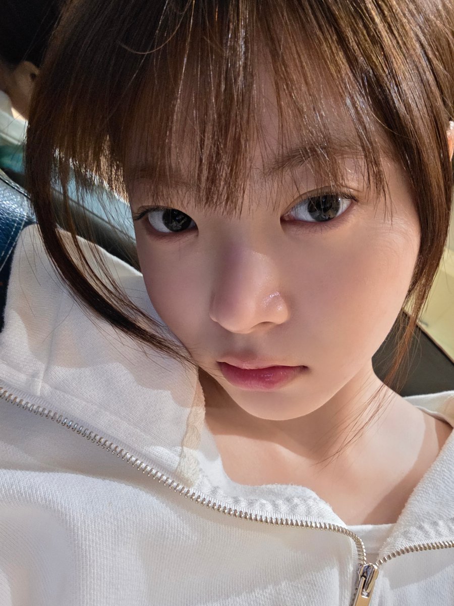 [📸] HONG EUNCHAE Weverse DM Update

“FEARNOTs, good morning. I'm going to work.”

#르세라핌 #홍은채 #은채 #ウンチェ
#LE_SSERAFIM #HONGEUNCHAE