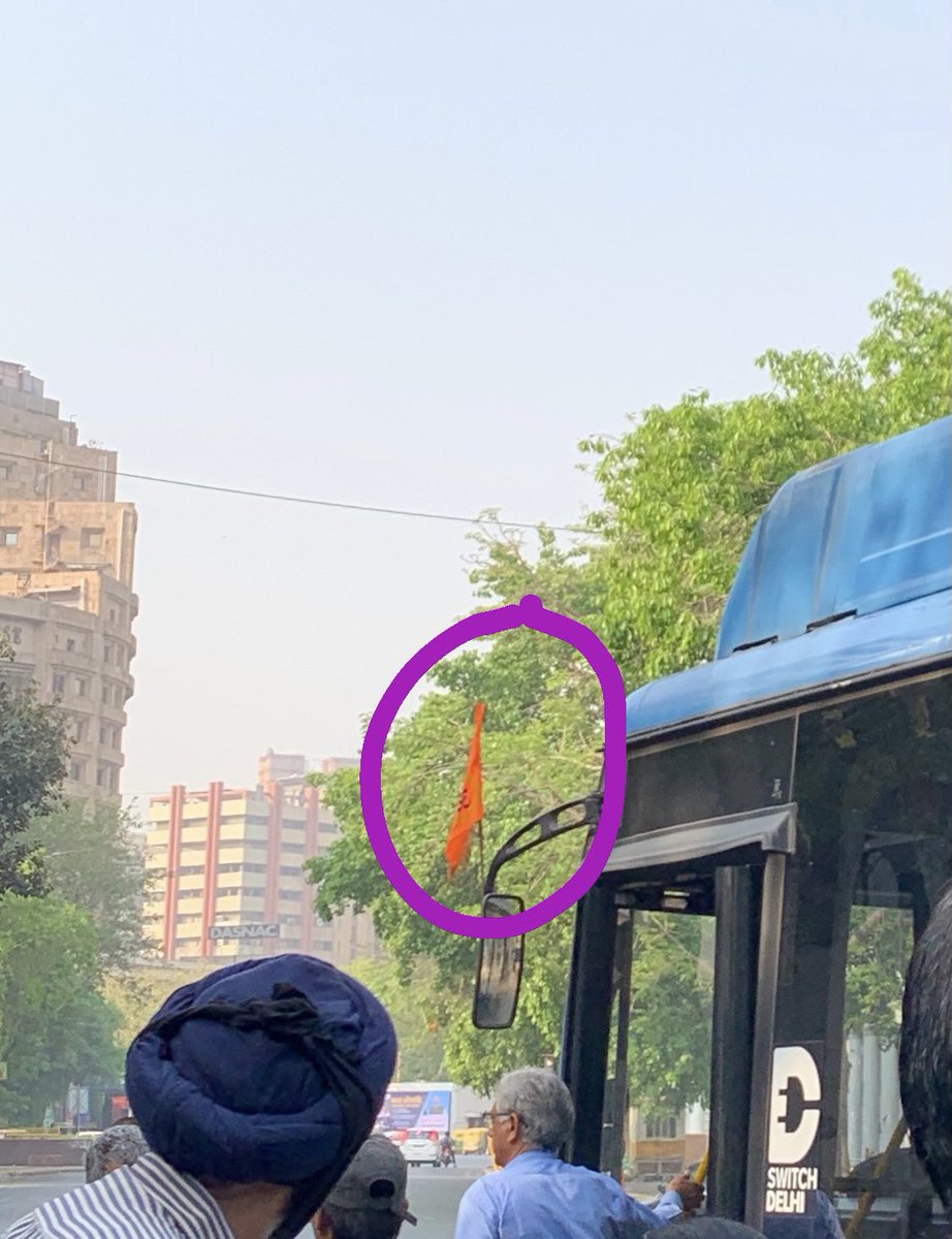 athar_areeba's tweet photo. Can you explain this @dtchq_delhi ? 
At 08:11 hours yesterday. https://t.co/7sxyn53S6f