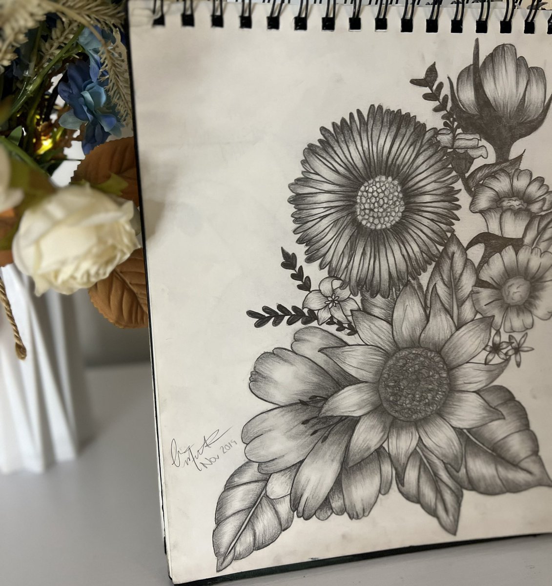 arwasartwork's tweet photo. Explore more unique artwork in my Etsy shop and find something special for your collection! #ArtThatSpeaks #Painting #EtsyShop #SupportArtists #art #PencilArt #DetailedDrawings #EtsyShop #ArtLovers #artisticdrawing #graphiteart #pencilart #floralart #flowers #artwork #drawing https://t.co/HpOKgfjrIu