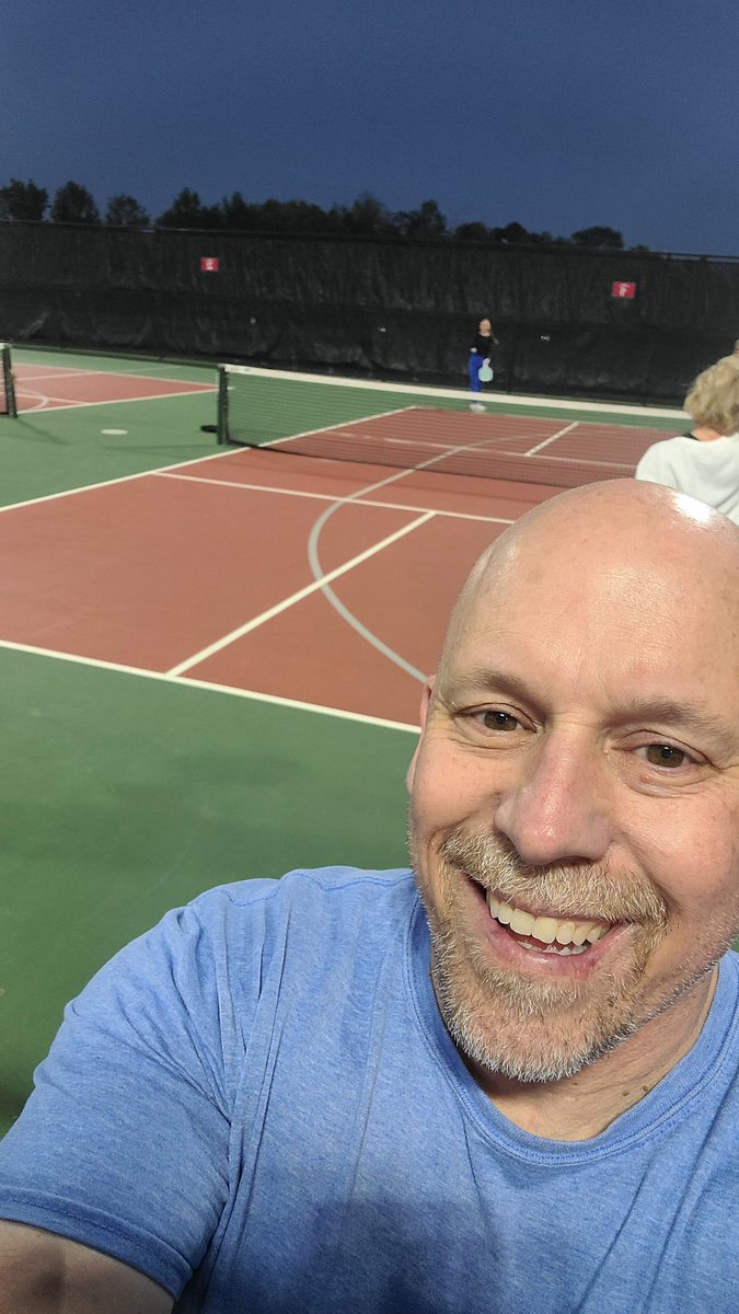 yarroch's tweet photo. Pickleball + the 1 Minute Mindset.  The perfect combo!  

➡️ https://t.co/NWEhHDleOb to join the mindset movement.  

Forever free.  Just a boost from the daily audio to help you win the day! https://t.co/jzKyPGeURM