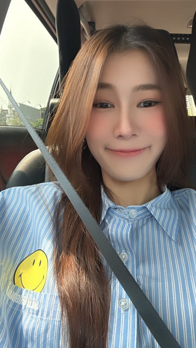 ส่งยิ้มกันค้าบบ 😊😊

HAPPY ANDA DAY 10
#andaanunta #ท้องฟ้าของอันดา