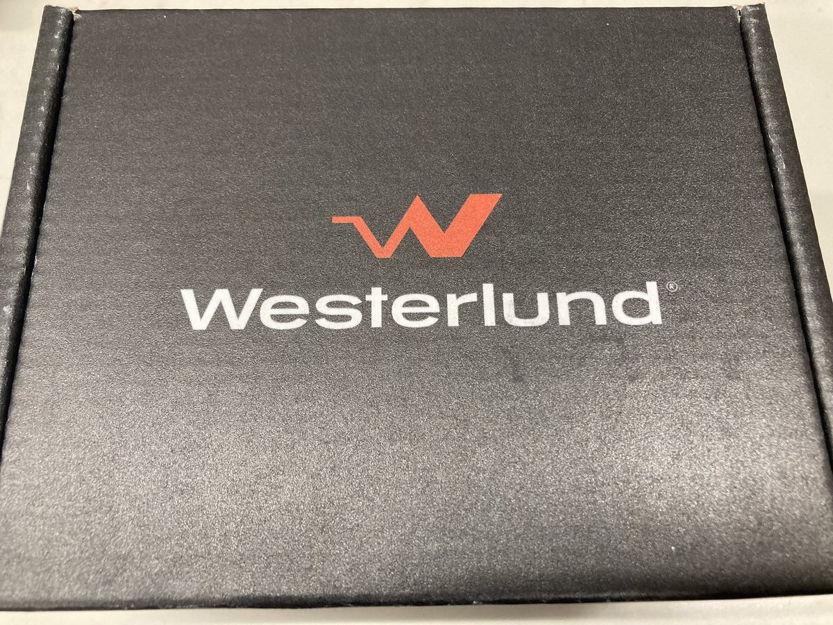 murachanmuracha's tweet photo. むむむ・・🙄
遂にアイツがやってきた😳

#westerlund   #zanshinmusicalinstruments https://t.co/ZAbgICgD49