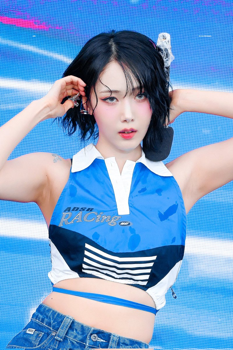 Gfriendfashion's tweet photo. Sinb @GFRDofficial at Waterbomb Manila 2025 250223
#urisinbfashion
Andersson Bell, The Rigged Priest
#GFRIEND
#SINBFASHION https://t.co/LYgDLMDRv6