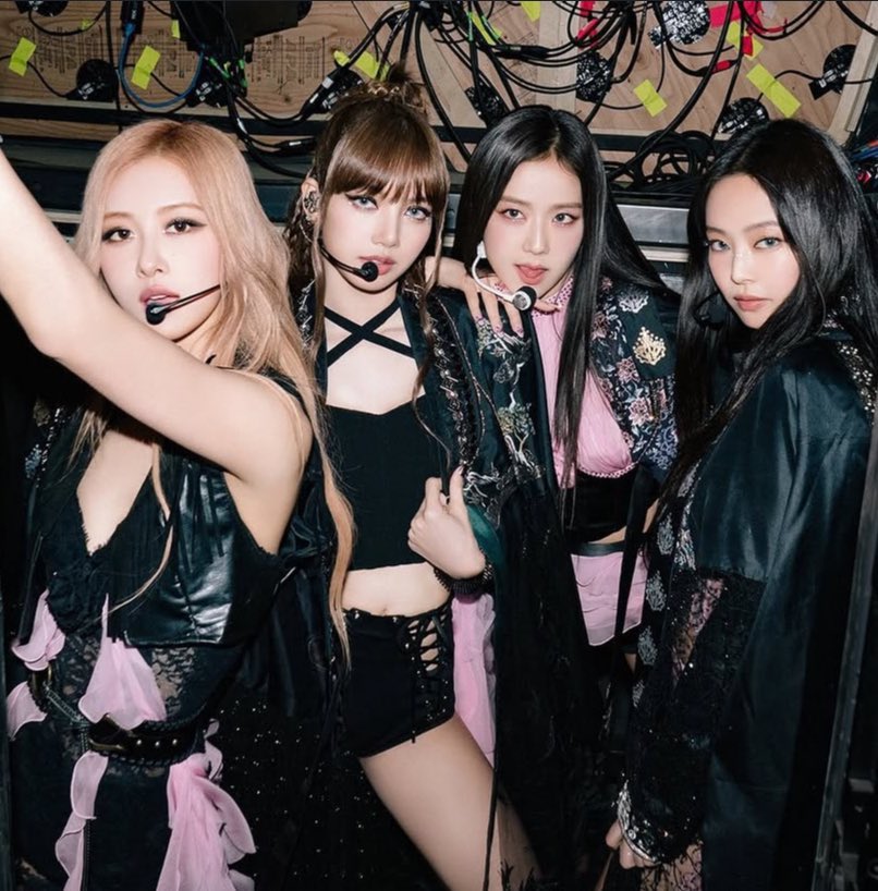 All four BLACKPINK members now dominate the top 4 best-selling
