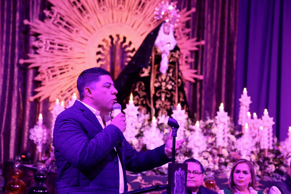 CGE_SLP's tweet photo. 👉🏻 🟣 Este miércoles, el Contralor General, @SergioArturoAM, acompañó al Gobernador del Estado, Ricardo Gallardo Cardona @RGC_Mx, al evento de inauguración del Altar de Dolores en Palacio de Gobierno, previo al inicio de Semana Santa. 🌿 ✝️
#CGESLP #ElGobiernoMeApoya https://t.co/MBdoKltiJ5
