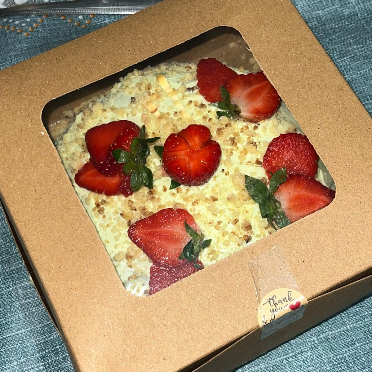 zclvibe's tweet photo. hai guyss yg dom jogja yuk belii mille crepes kuu 50k aja (diameter se jengkal tangan) ada banyak rasaa, grab it fastt!! ^-^ https://t.co/lapGTCJsaW