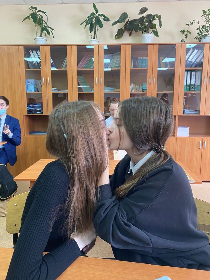 𝐊𝐢𝐬𝐬𝐊𝐢𝐬𝐬𝐊𝐢𝐬𝐬 (@kiss_xoxokiss) on Twitter photo 