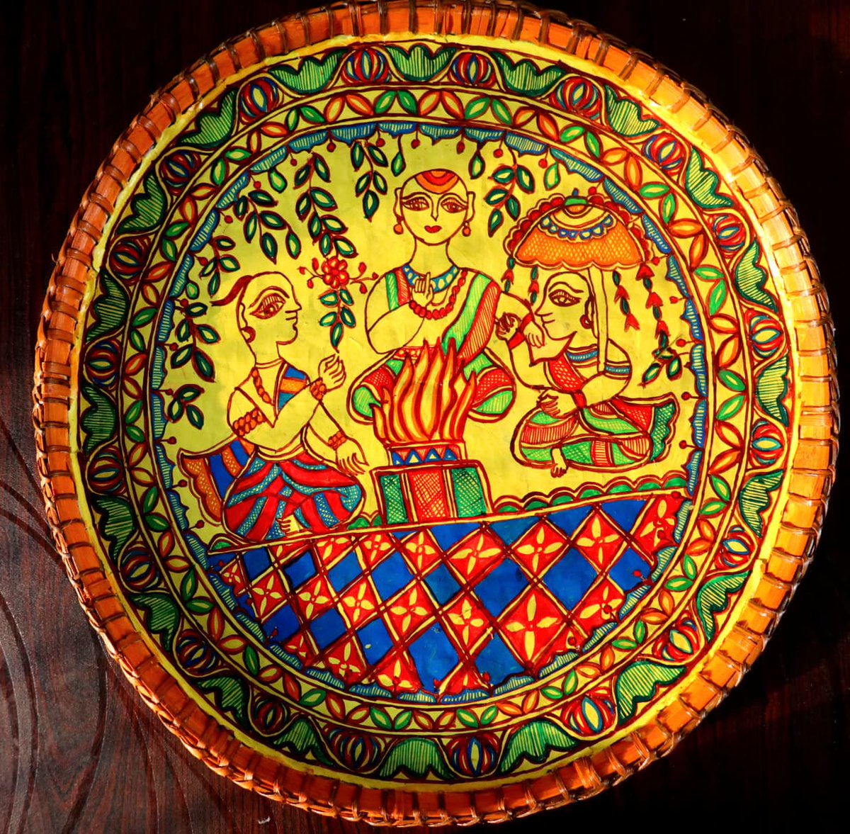 mithilakritihub's tweet photo. 🕉Jenau Special ( Thread Ceremony Special)🕉
👉Dagra/ sup with beautiful theme of mithilaart.
👉Creativity and designed by our team.
#threadceremony #mithilaculture #mithilatradition #mithilanchal #jenau #upnayan
#handpaintedart #mithilapainting #mithilaart #everyone https://t.co/Hw2udiybzT
