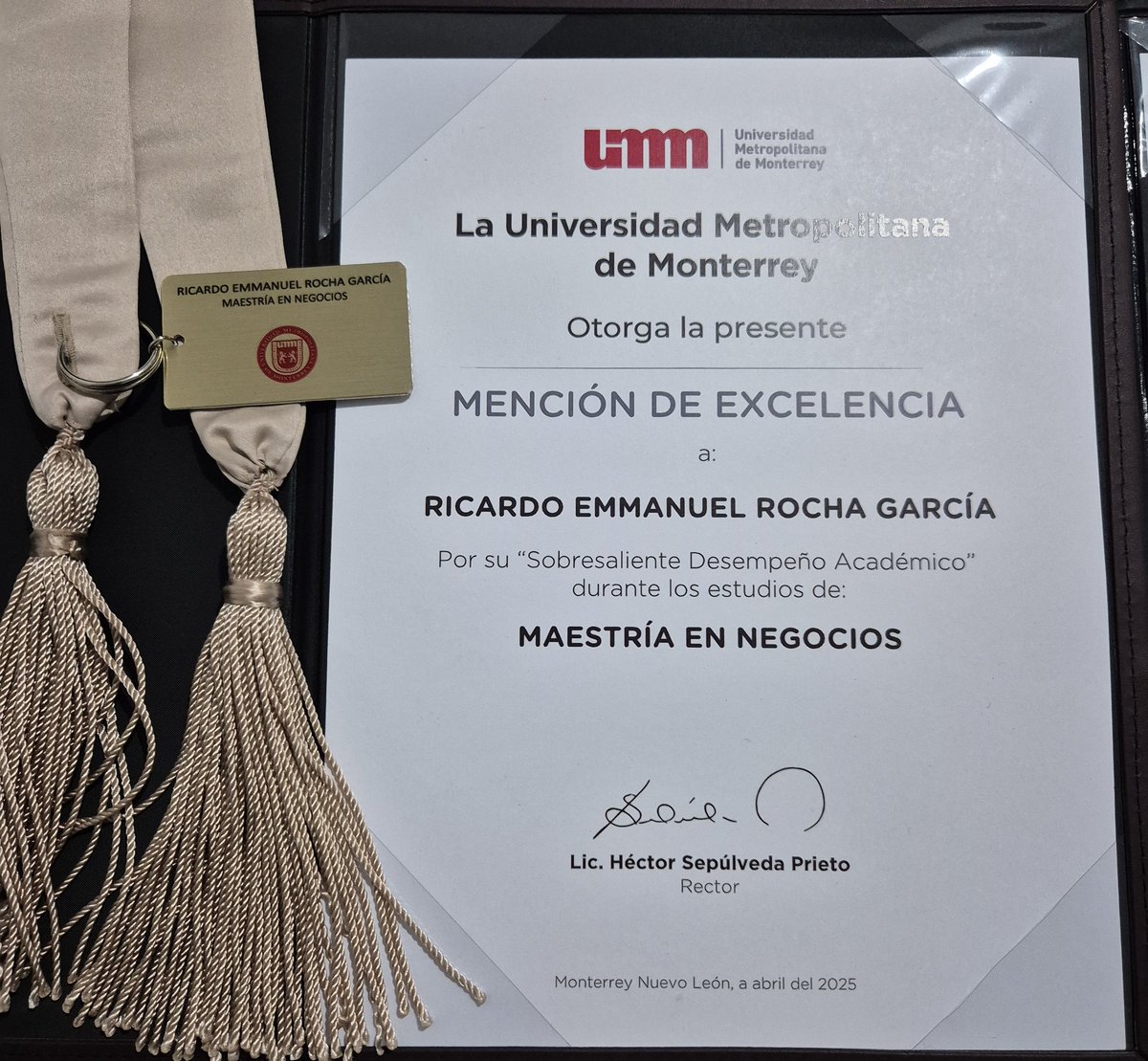 RickieRocha's tweet photo. Son pequeños triunfos que me demustran que por encima de los continuos golpes de la vida, mi constancia y fuerza de voluntad prevaleceran, los que me conocen saben que desde niño soy un guerrero 😜. https://t.co/IUZGl12lv1