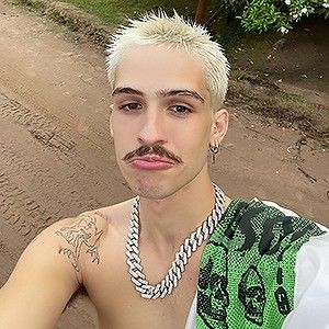 _HYPERCAIN's tweet photo. ⠀⠀⠀⠀⠀pica de maconheiro https://t.co/xOe7ArQJwR