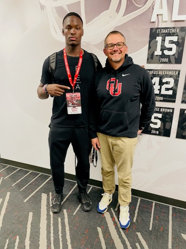 Had a great time <a href="/OU_Football/">Oklahoma Football</a>‼️
<a href="/coach_bhall/">Brandon Hall</a> <a href="/CoachVenables/">Brent Venables</a> <a href="/CoachXBrew/">Xavier Brewer</a>