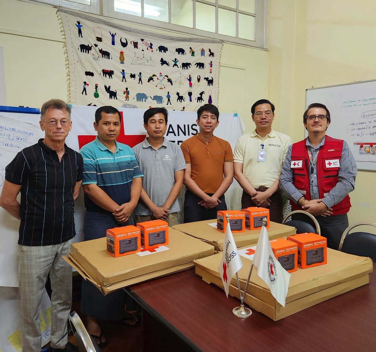 MyanmarRedCross's tweet photo. 🙏 A heartfelt thank you to @danskrodekors for their generous support! The equipment and devices provided to #MyanmarRedCross are vital to enhance our #earthquake response efforts. https://t.co/VG7DLTN8Y2
