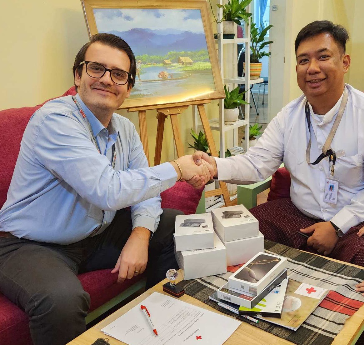 MyanmarRedCross's tweet photo. 🙏 A heartfelt thank you to @danskrodekors for their generous support! The equipment and devices provided to #MyanmarRedCross are vital to enhance our #earthquake response efforts. https://t.co/VG7DLTN8Y2