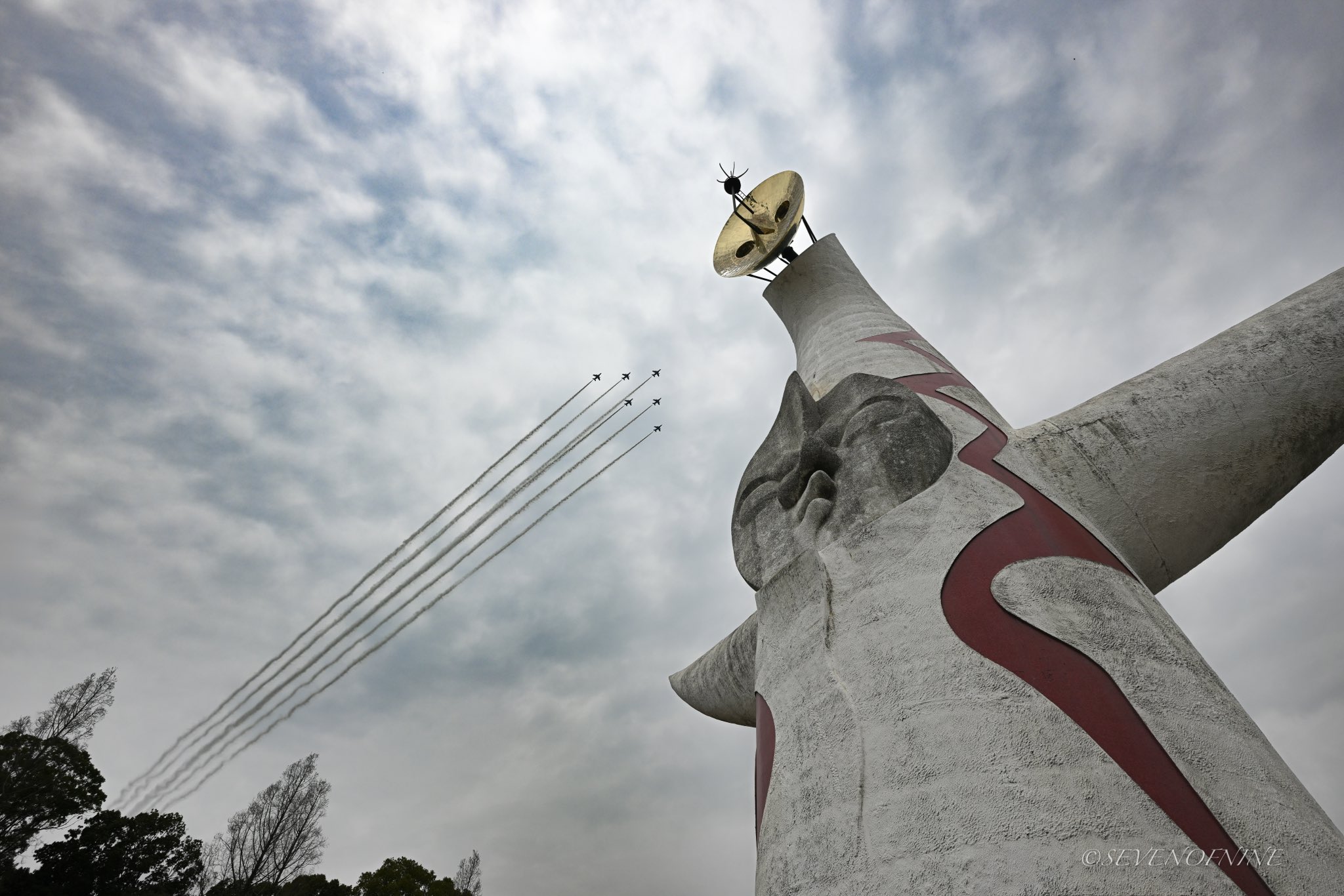 2025 大阪関西万博フライト ブルーインパルス ワッペン 大阪城太陽の塔　２点 ブルーインパルス Fly in OSAKA ロゴ ワッペン パッチ Blue
