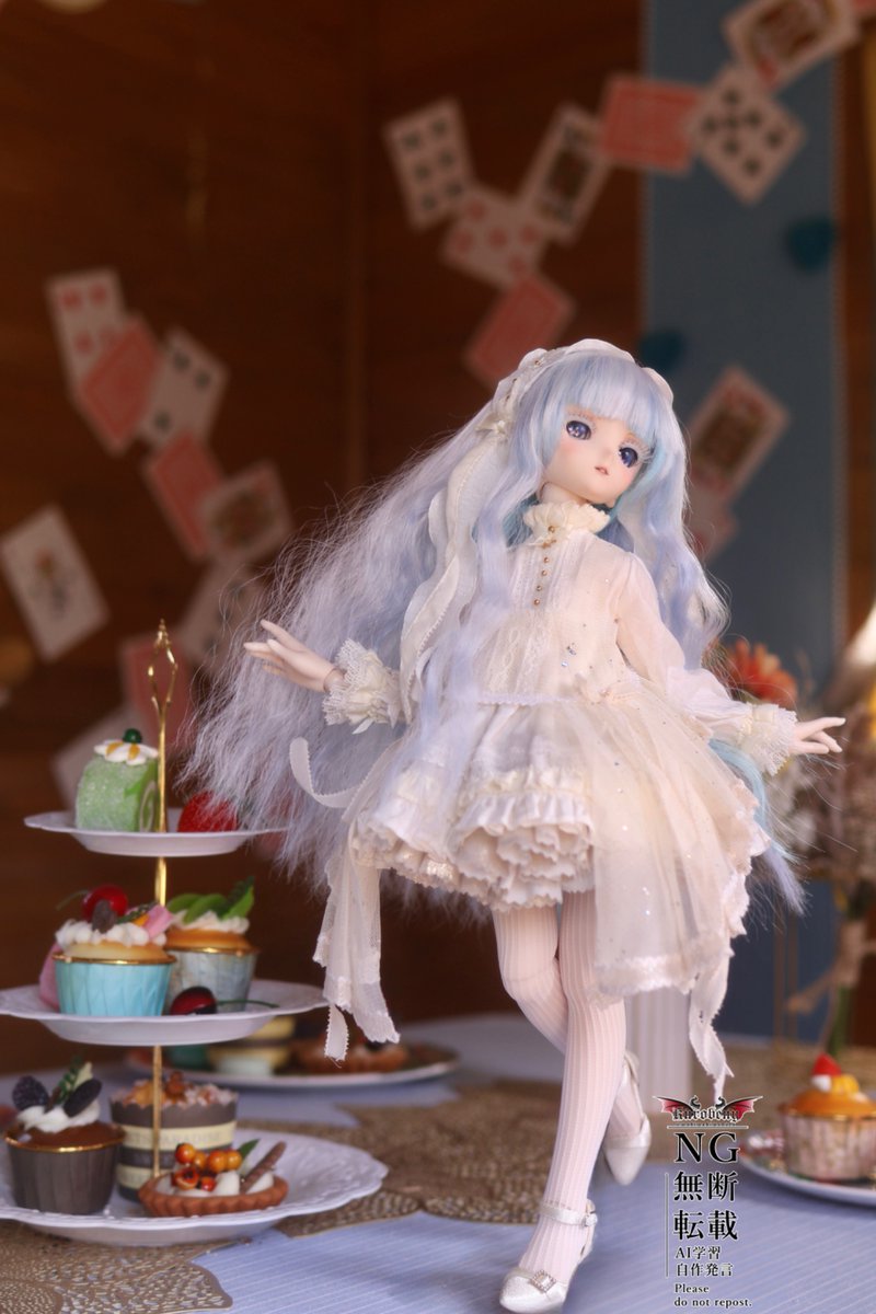 去年より綺麗になってたアリスの小さなお家😊紅白ちゃんが迷い込んでしまいました
#MDD #MDDはいいぞ #理世っこ #Ichiham #Lottamimi  #ﾖｸｳｺﾞｸボディ #狸のファンタジー #松ぼっくり服 #うちのこかわいい #レオマワールド #ニューレオマワールド