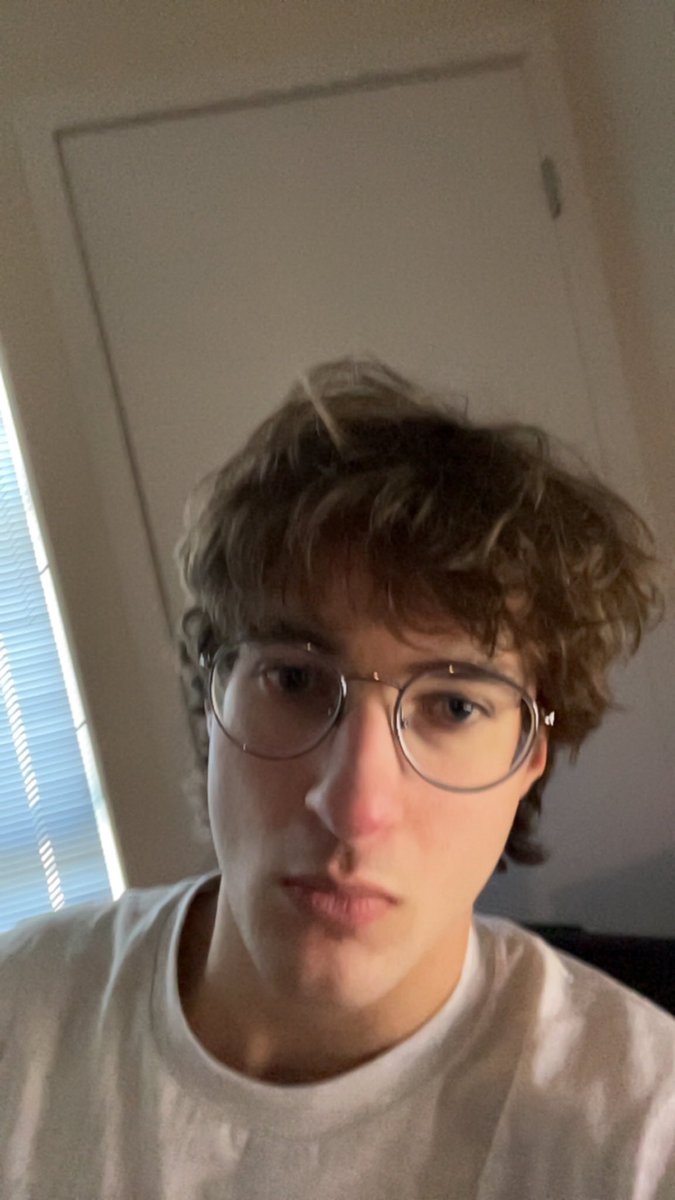 Troy tweet media