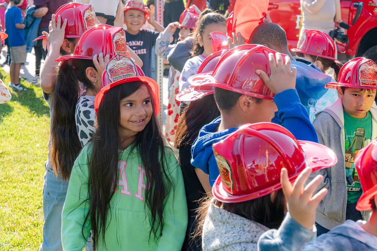 Rialto Unified School District (@rialtousd) on Twitter photo π¦ Stewie the Duck is back in Rialto!
Stewie the Duck made a splash at Bemis ES, kicking off the return of our water safety program with <a href="/RialtoFireDept/">Rialto Fire</a> on Wednesday! First-graders learned life-saving lessons & met a feathered friend. ππ π¦ Stewie the Duck is back in Rialto!
Stewie the Duck made a splash at Bemis ES, kicking off the return of our water safety program with <a href="/RialtoFireDept/">Rialto Fire</a> on Wednesday! First-graders learned life-saving lessons & met a feathered friend. ππ
