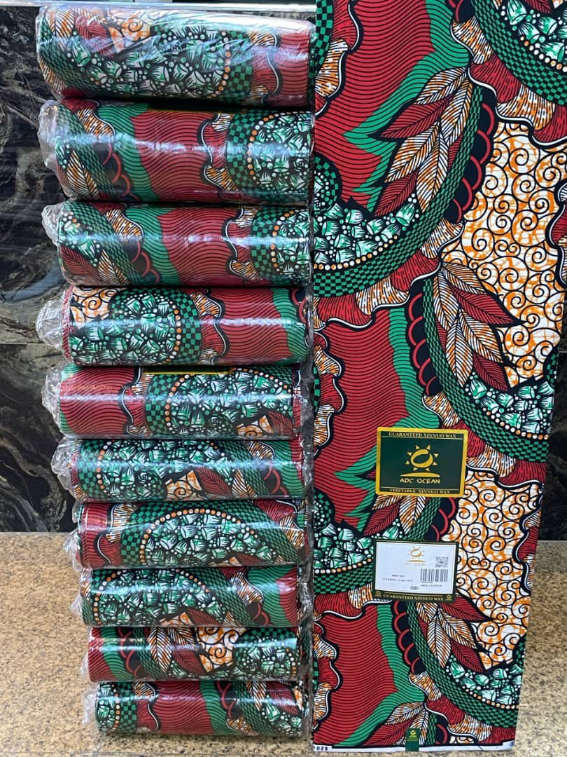 Herpsertooh's tweet photo. Lowest price guaranteed,quality never compromised 

XN WAX
COTTON 
6 YARDS 
PRICE 9300
📍Kano https://t.co/EkWnyNDzcr