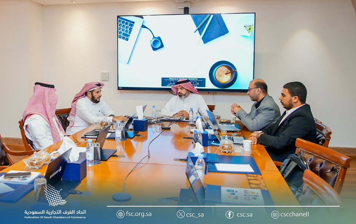 FSC_KSA's tweet photo. رئيس اللجنة الوطنية للإمتياز التجاري د.خالد الغامدي 
ورئيس مجلس إدارة جمعية ملاك المطاعم والمقاهي م.عبدالله السلامة
يبحثان مشاركة قطاع المطاعم والمقاهي في المعرض الدولي الأول العائم للامتياز التجاري 
كفرصة للتعريف بالعلامات السعودية في سوق الامتياز العالمي
#اتحاد_الغرف_السعودية https://t.co/rHSDEAANF4