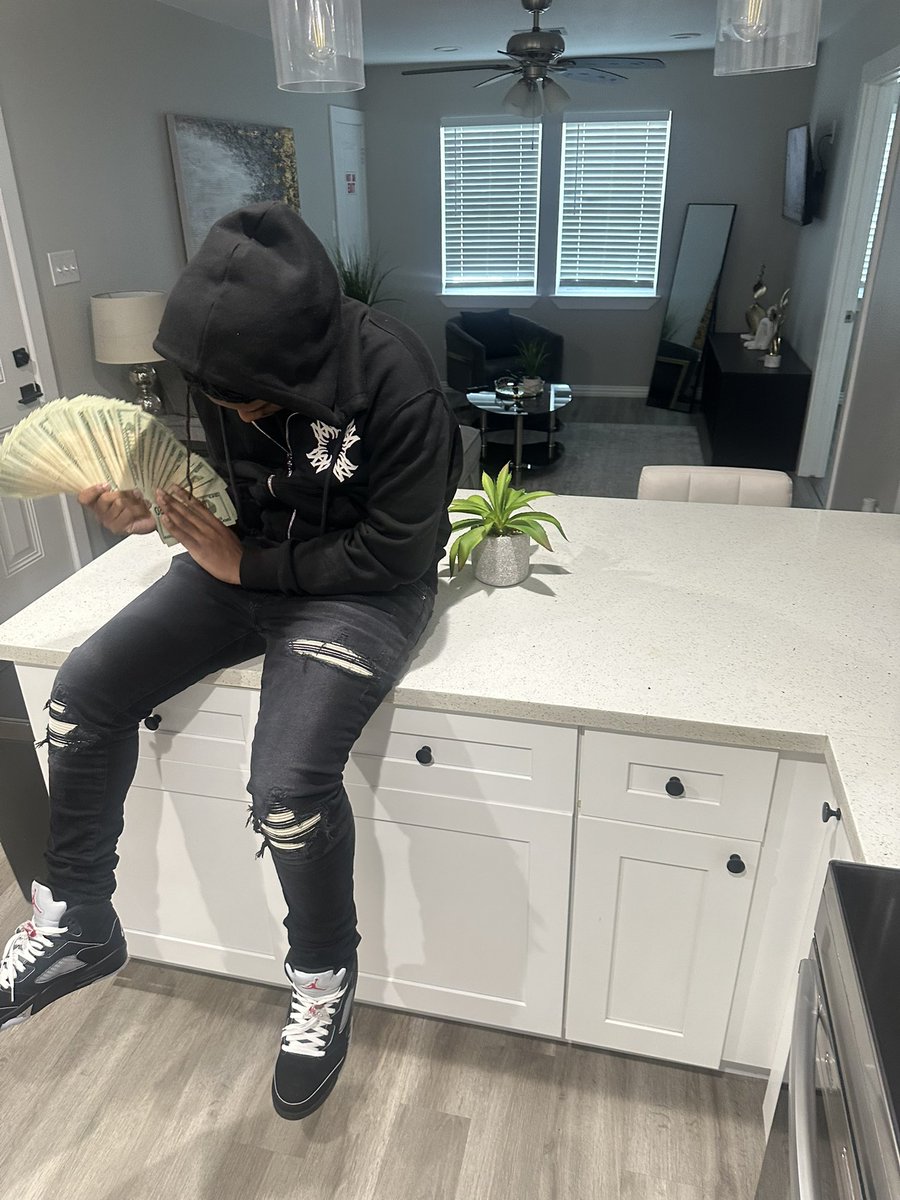 chase3x's tweet photo. Fck it put these on here I mess w yall on here yall family https://t.co/tYnz7ImLj8