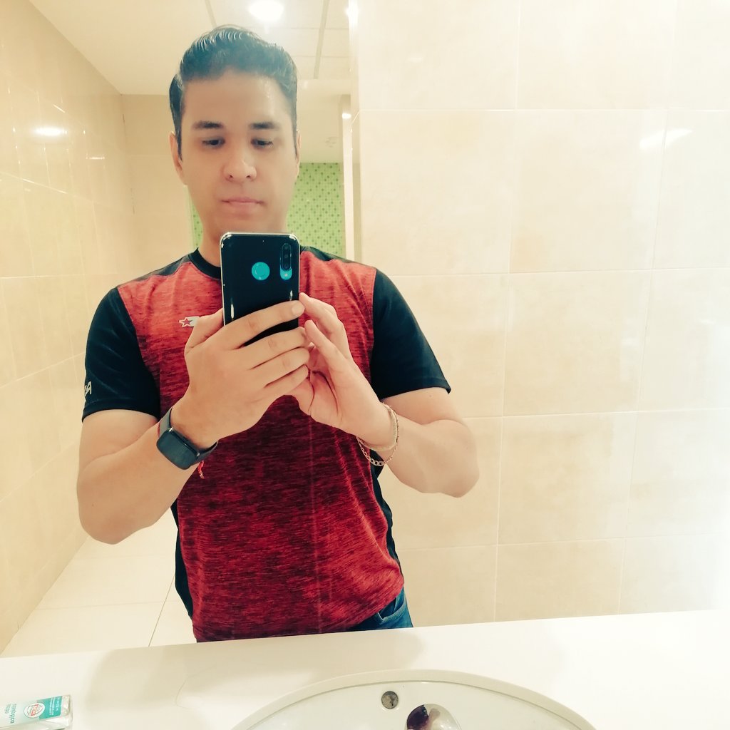 Tony31874853's tweet photo. #NuevaFotoDePerfil https://t.co/h7jnyr1yRe