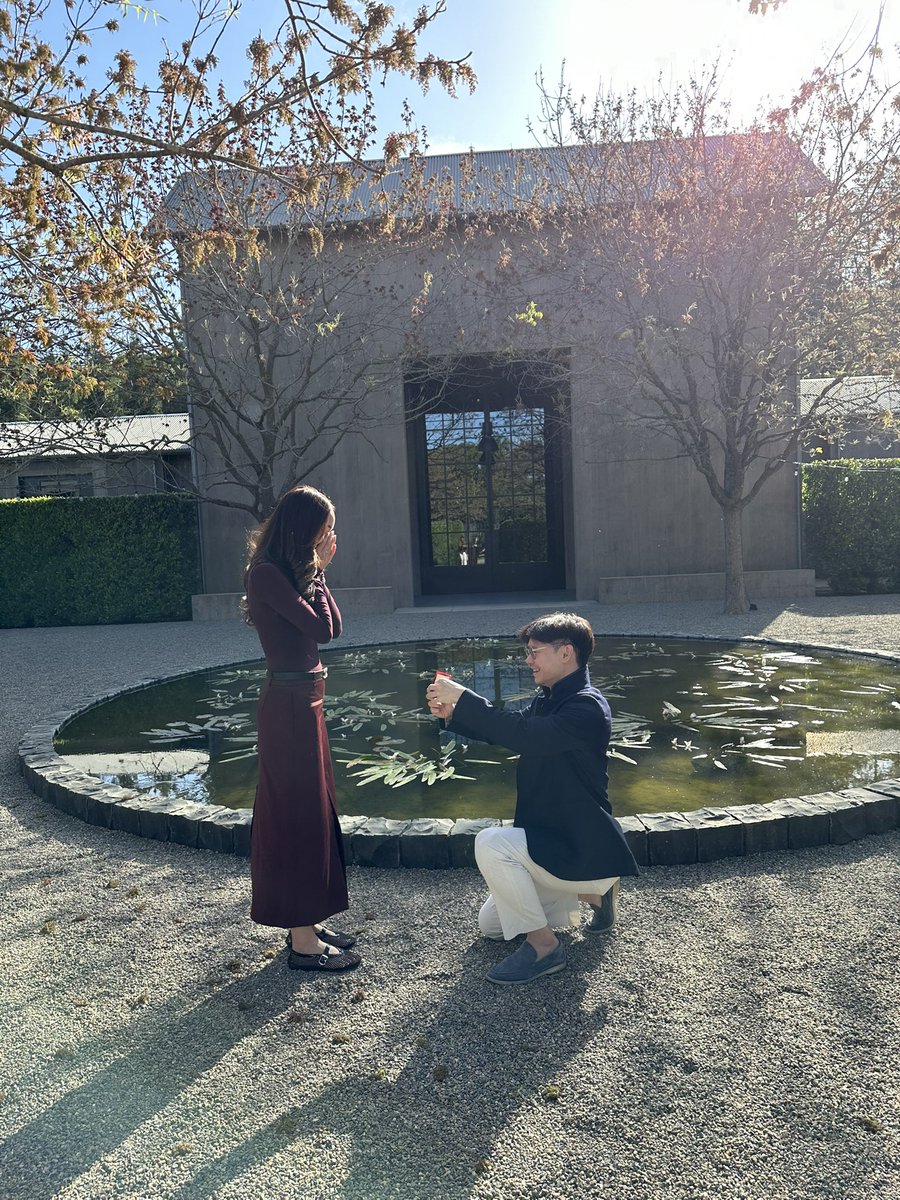 aye_sarunchana's tweet photo. I’m offcially engaged! hehe So excited to start this new chapter of my life with the one who holds my heart❤️ https://t.co/gE8FhIayOX