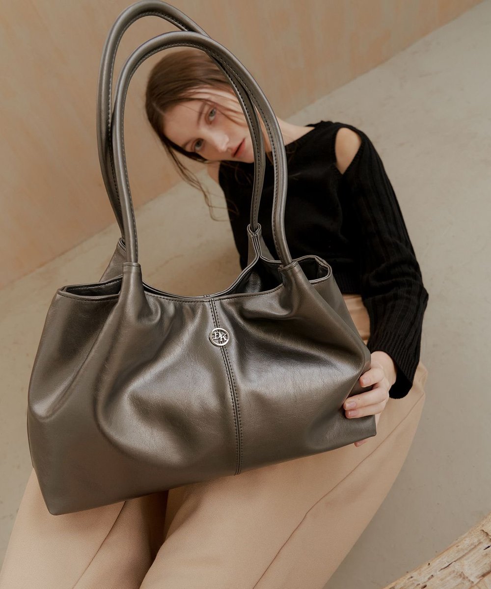prevnseoul's tweet photo. Donkie Cliff Cliff shoulder bag ลดราคา 45% เหลือ 1650.- รวมส่งแอร์ (มัดจำ 800.-) 👜
** time sale ปิดพรี 21:00 น. ของวันนี้ 10.04 ค่ะ
#donkie #กระเป๋าdonkie #พรีออเดอร์เกาหลี https://t.co/TzWK8PYzKF