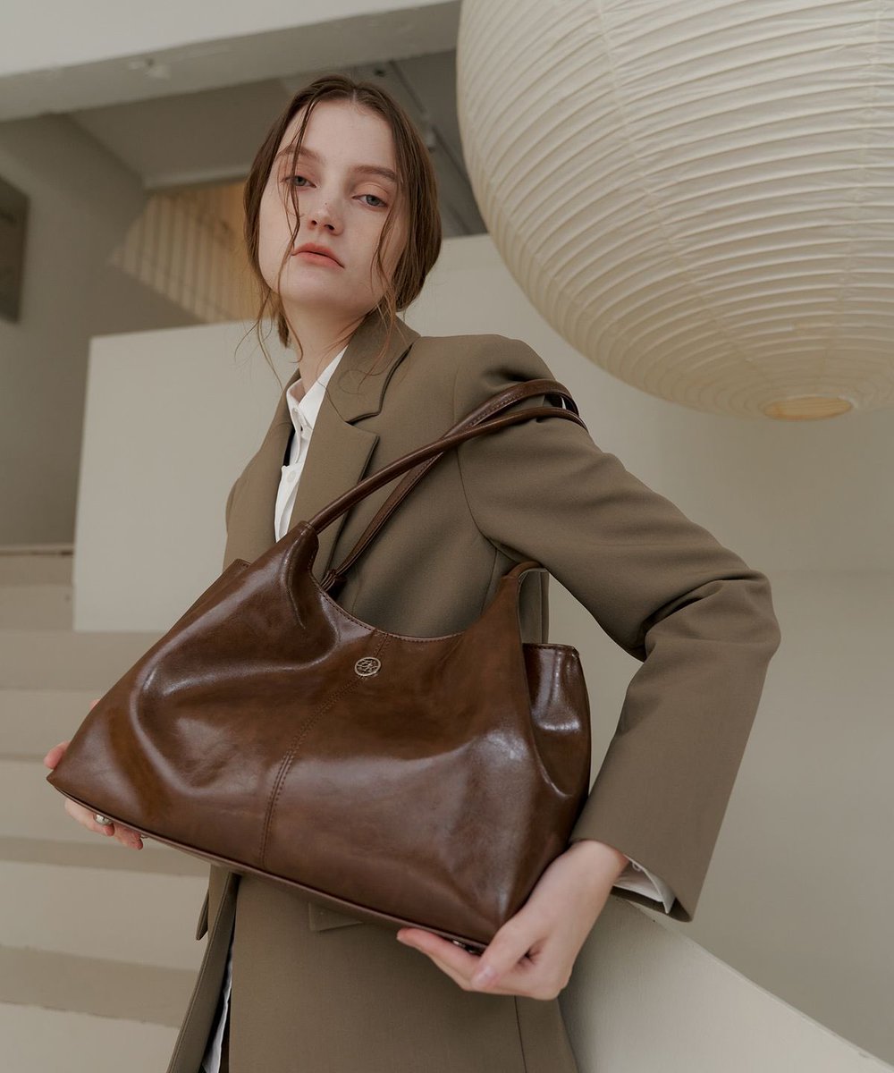 prevnseoul's tweet photo. Donkie Cliff Cliff shoulder bag ลดราคา 45% เหลือ 1650.- รวมส่งแอร์ (มัดจำ 800.-) 👜
** time sale ปิดพรี 21:00 น. ของวันนี้ 10.04 ค่ะ
#donkie #กระเป๋าdonkie #พรีออเดอร์เกาหลี https://t.co/TzWK8PYzKF