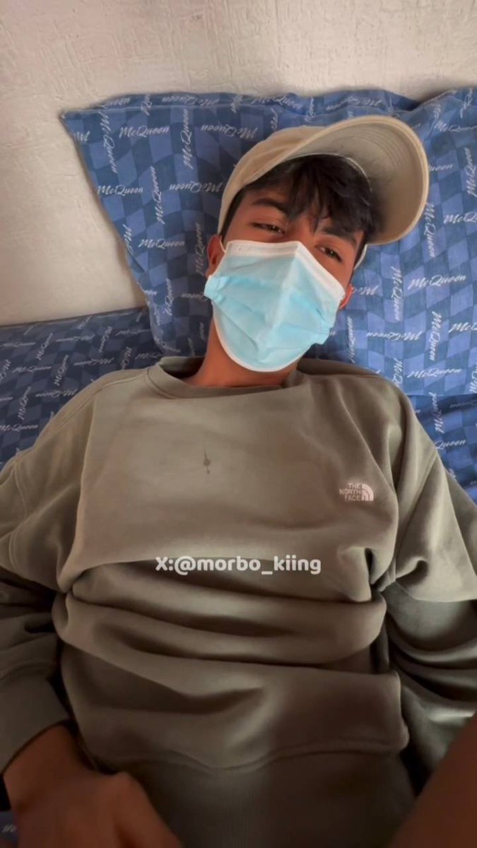 morbo_kiing's tweet photo. Está cabrón de 18 años😎vecino de @ElCariin acababa de despertar 🛌 y andaba bien caliente,🔥así que pidió y terminó recibiendo una rica chupada 👅 de culo 🍑 y su respectiva cogida. 👉🏻👌🏻

Video completo en:

https://t.co/1R3XZaSNES

Y en mi canal PREMIUM de TELEGRAM 
@El_chilanguito_ 
@EncuentroGayMty