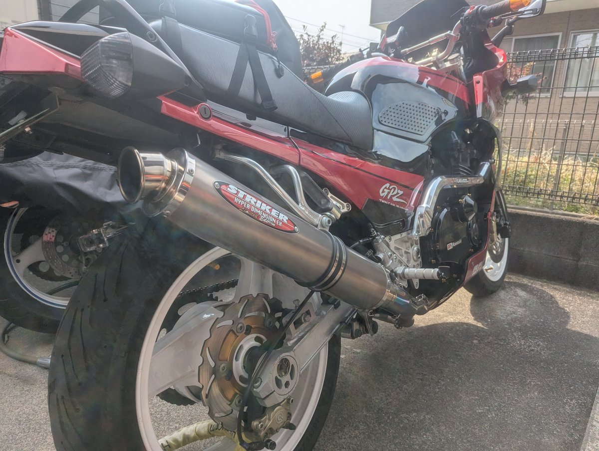 occhi4307's tweet photo. オーバーレーシングのエンジンガード
取り付けましたがフルカウルは
結構大変でした https://t.co/b2JbkfVAvN