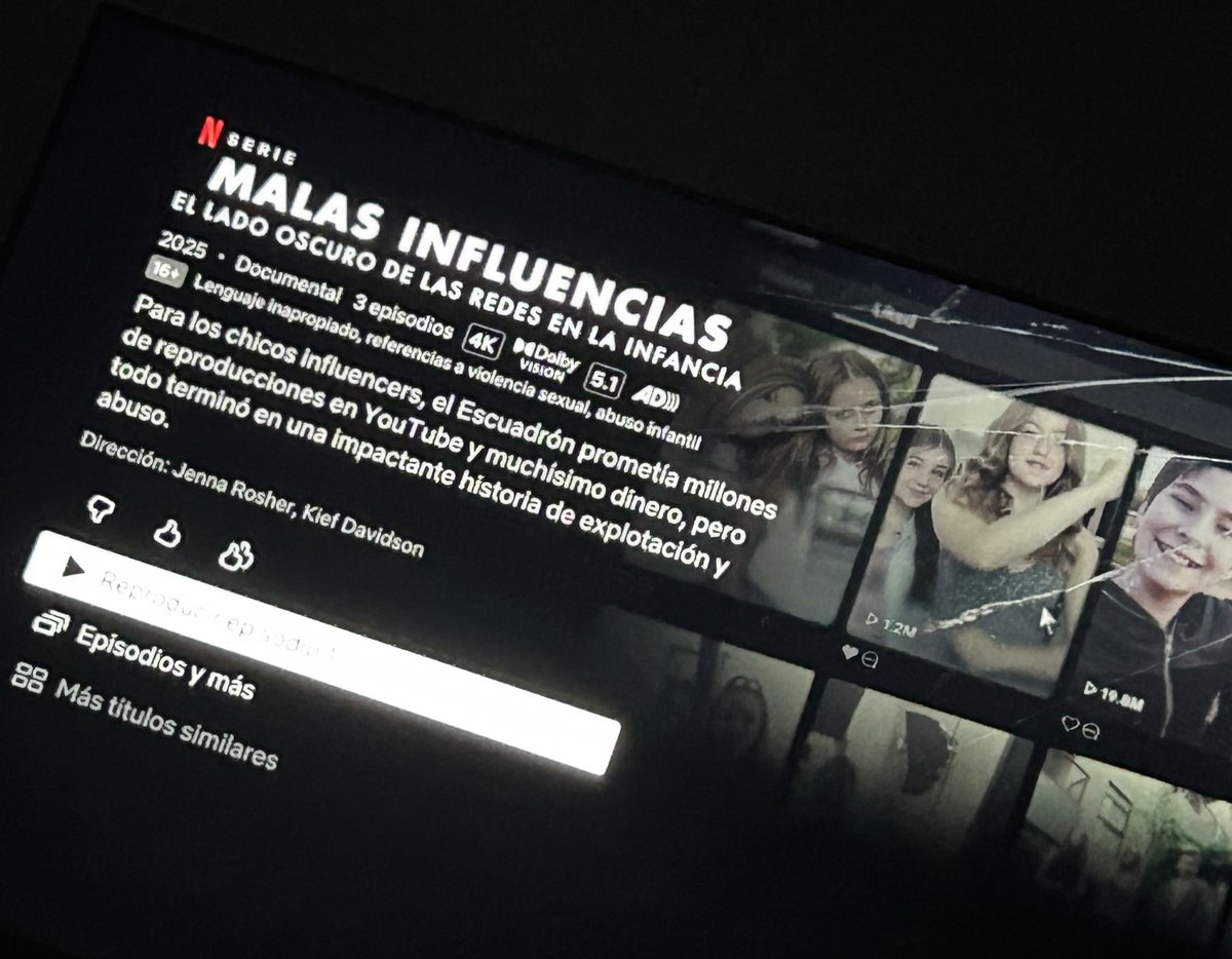 MONYRODRIGUEZOF's tweet photo. ¿Qué más necesitan los padres para entender el daño que causan las redes sociales a sus hijos menores de edad? No bastarán 100 documentales para entenderlo. Es que ni celulares deberían tener, al menos antes de los 15 años. 

Recomiendo este documental y de paso, mi entrevista en YouTube con una experta en el tema. 

https://t.co/dPBbltnuaJ