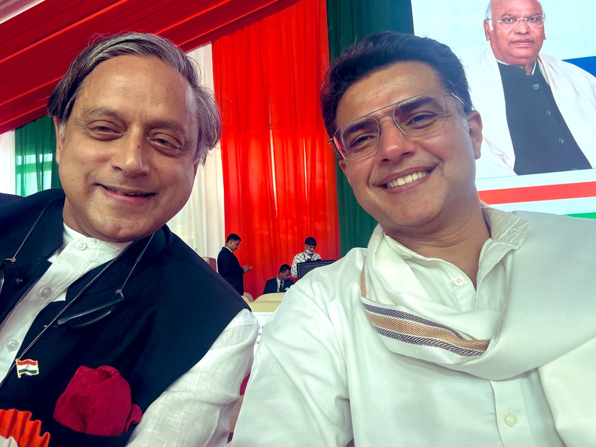 ShashiTharoor's tweet photo. Colleagues from @inckerala at the @INCIndia #NyayPath session in Ahmedabad yesterday. And then a Rajasthani came by…! https://t.co/ley8Kjw5cK
