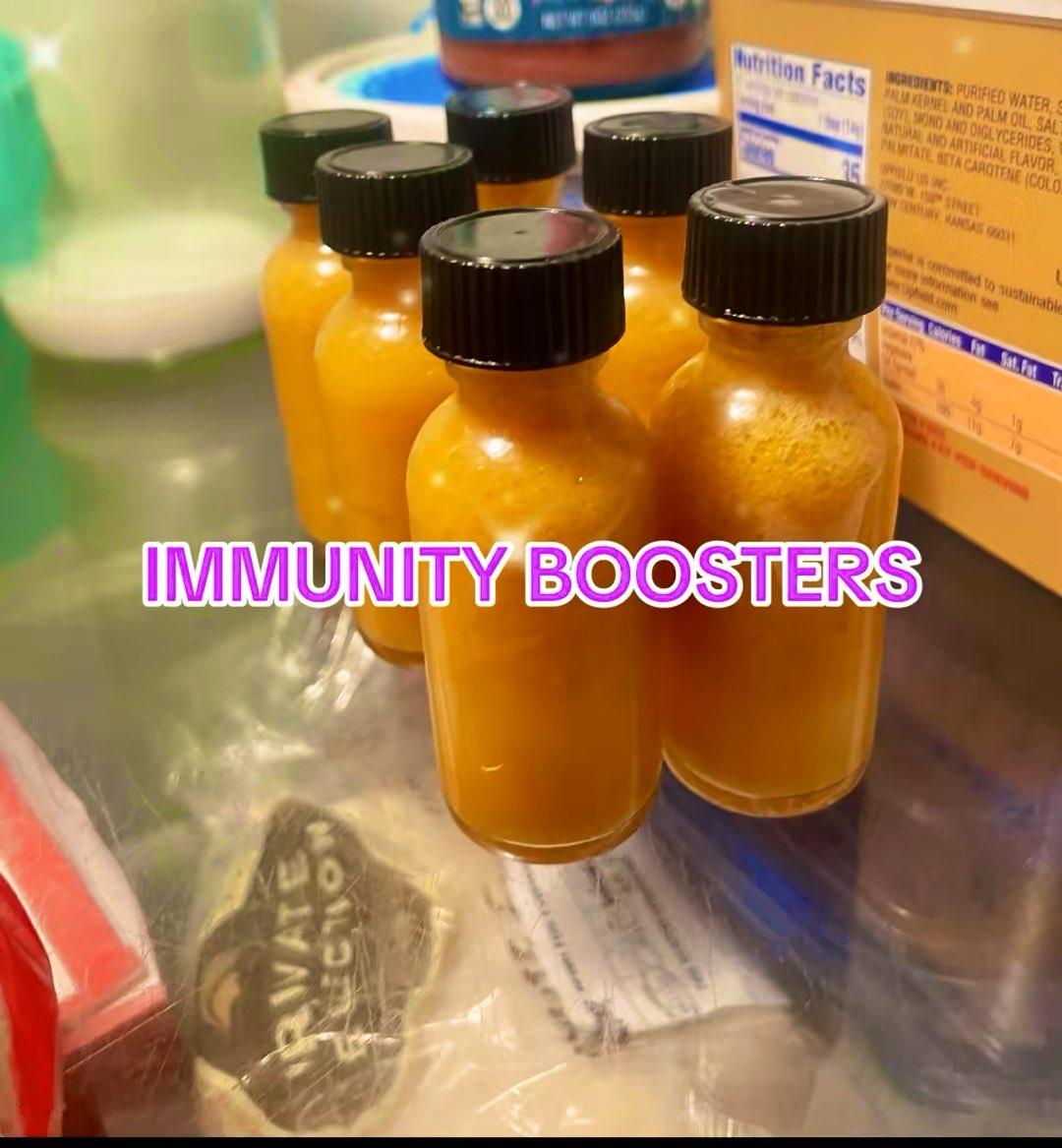 starzenith33's tweet image. Just batched on The Go Immunity boosters! ⚡️ I find it easier to take it with me as I hit the gym or drink it before podcasting or in between for an energy boost! #fromscratch #HealthyLifestyle #Yummy #HealthyWorkplace #InfluencerVibes #respiratory #GlowUp #loseweight…