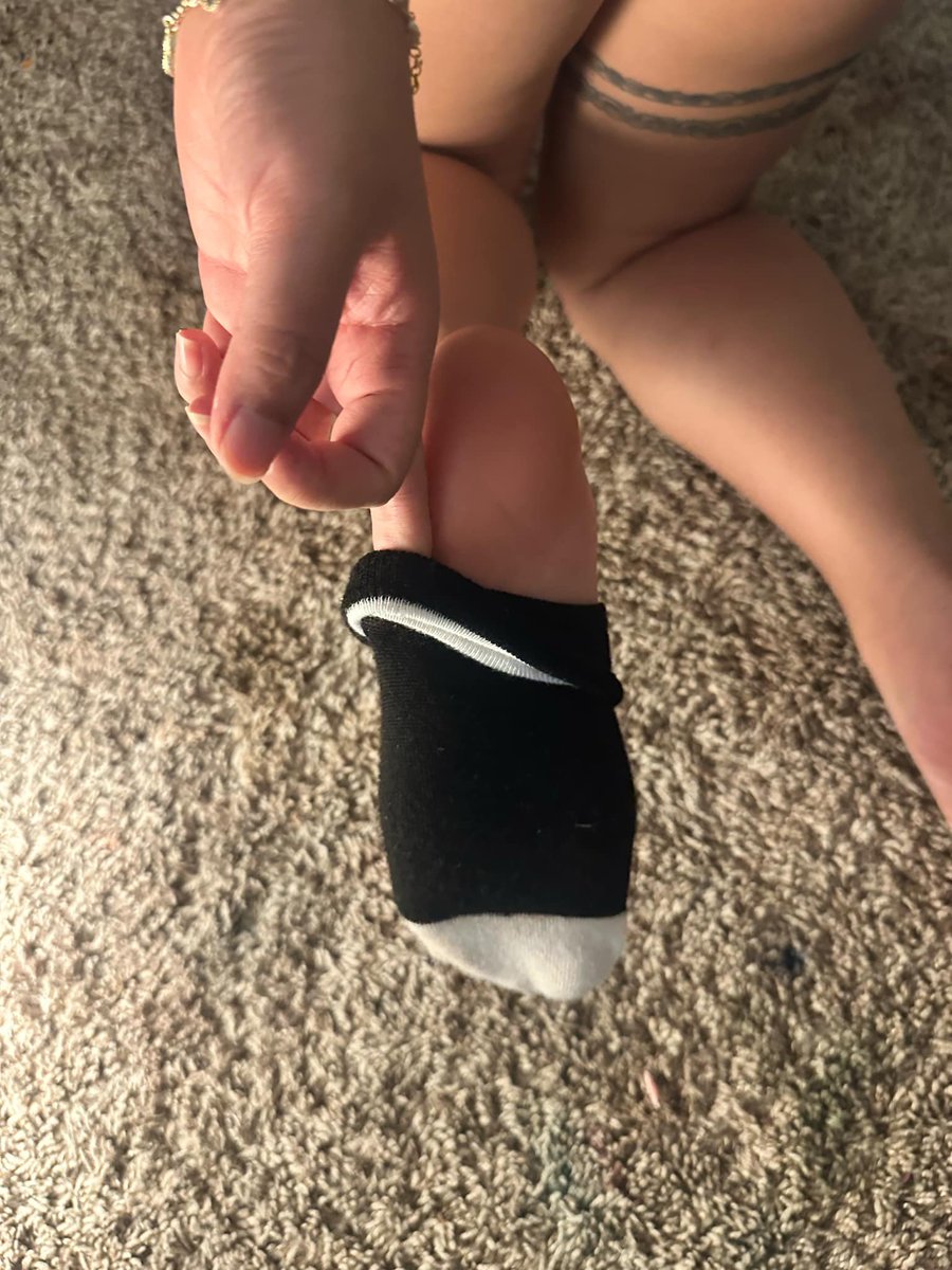 2asiangoddesses's tweet photo. Who’s Soles are you touching (Mines or May)

#asiansoles #asianfeet #footfetish #asianfootgoddess #asiangoddess #supportfeet #sellingfeetpics #asiantoes #feet #footfetishnation #thepose #solesfeet #solesandtoes #soles #soleslover #solesworship #solenation https://t.co/3kxXcWrXes