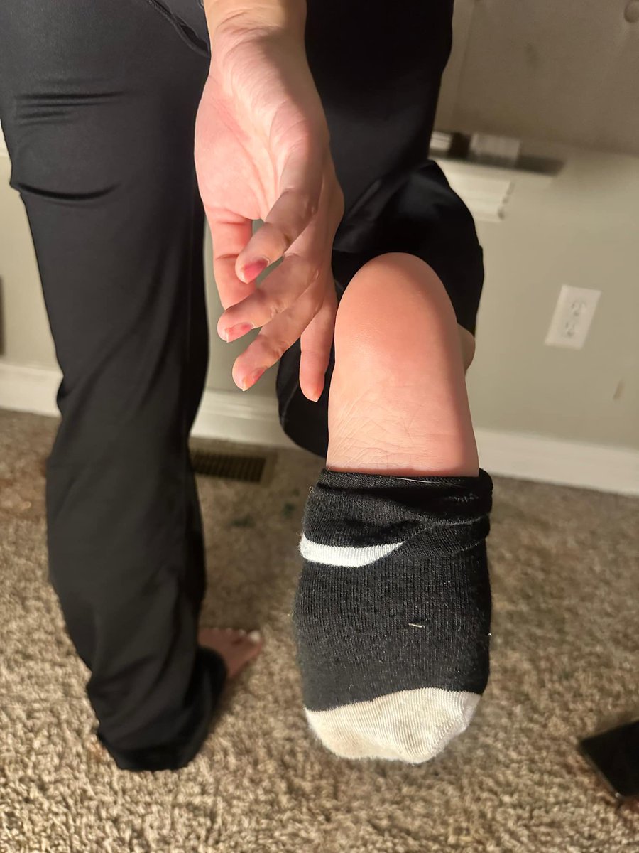 2asiangoddesses's tweet photo. Who’s Soles are you touching (Mines or May)

#asiansoles #asianfeet #footfetish #asianfootgoddess #asiangoddess #supportfeet #sellingfeetpics #asiantoes #feet #footfetishnation #thepose #solesfeet #solesandtoes #soles #soleslover #solesworship #solenation https://t.co/3kxXcWrXes