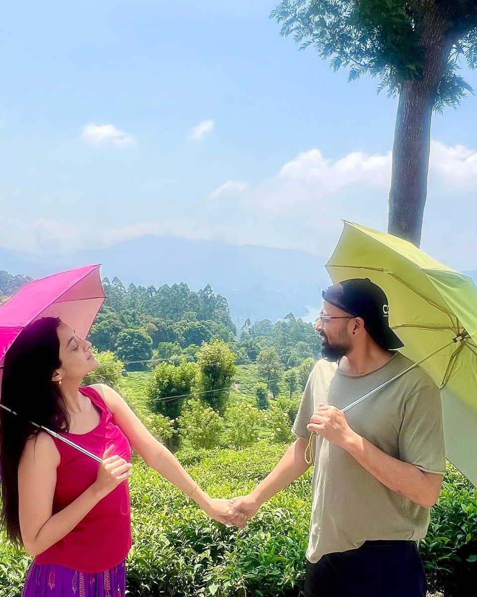 Calcutta_Times's tweet image. Darshana Banik and Saurav Das are redefining couple goals in Munnar! 🌿💑
Romance, tea gardens, &amp;amp; wanderlust in every frame 🏞️✨
#DarshanaBanik #SauravDas #MunnarDiaries #TravelGoals #CoupleVibes #BengaliCelebs