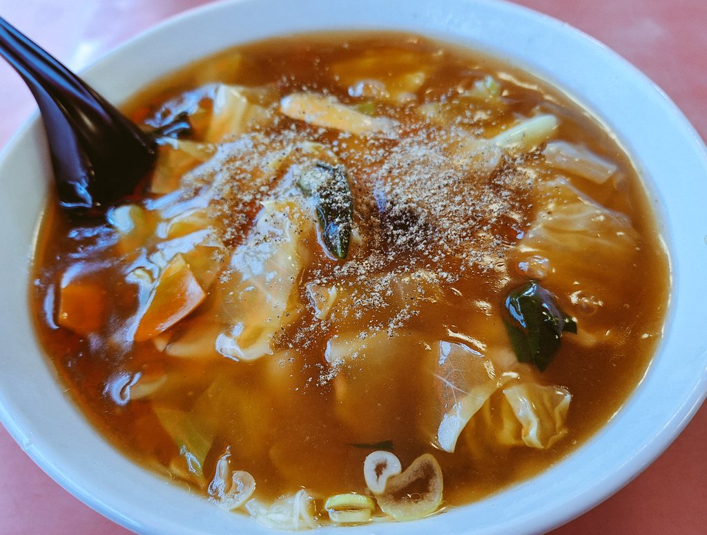OsamuSuda's tweet photo. いつもは人気メニューのジャージャー麺を注文するんだけど、たまにはこういうのもいいな。

どちらもアツアツのトロミだけど(笑)

春🌸の陽気で汗かいて食べてました😁

#香港飯店
#広東麺 https://t.co/mXUGiR8Y02