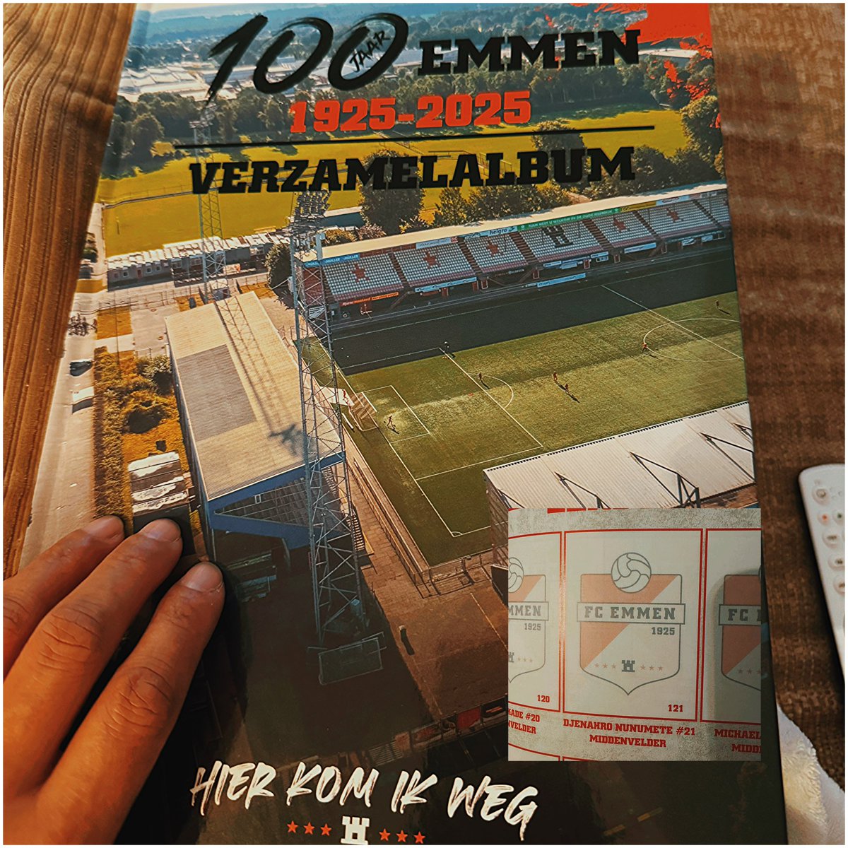 Yeah boek is binnen 😅🫶🏽.. Opgestuurd door een Fan 🫶🏽👍🏽.. Wie heeft er dubbel #IkDurfTeVragen😅😂😂