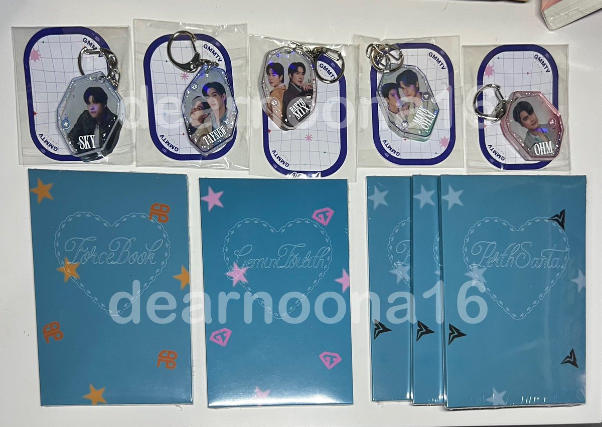 dearnoona16's tweet photo. WTS 

- mini set - 200
- กาชา - 170

ค่าส่ง 25
#BKKIBF2025xGMMTV
#ตลาดนัดgmmtv https://t.co/yjzzoQz1k9