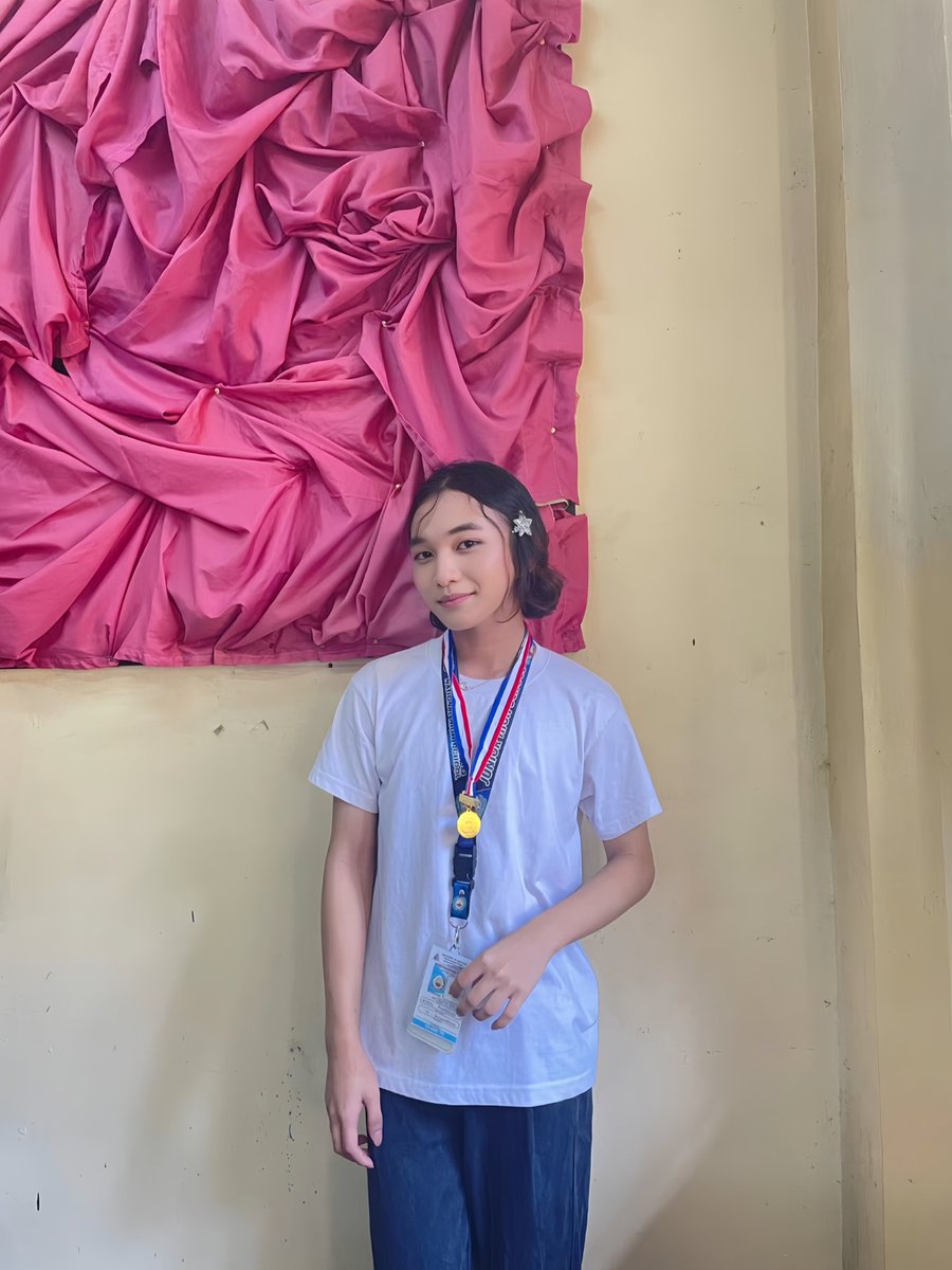 JiroOnlyy's tweet photo. I was one of those who received a medal. And my inspiration is #HORI7ON to achieve this medal and HORI7ON is my comfort when I'm stressed out about academics and I'm grateful to @HORI7ONofficial @HORI7ON_twt thankyouu jhs era!!
#MOVING_UP https://t.co/2vpCezY3G6