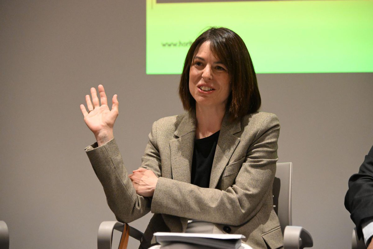 Antoni_Gelonch's tweet photo. A la presentació d la revista HORITZONS ahir a Lleida: foment d l’autoestima, reivindicació d l’ambició, projectes q milloren i arrelen, connectivitat, compromís,…
Gràcies Núria Cervós i Tatxo Benet pl mestratge. Gràcies @francesccanosa x l’empenta.
Compromesos a @Horitzons2050 https://t.co/Rhag8Nl90s