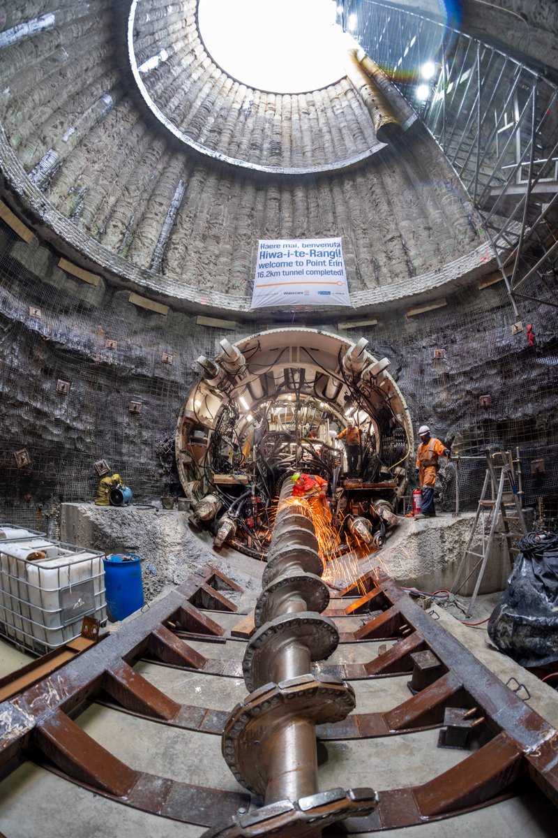 Weld you look at that 👀 That’s the 15-metre-long screw conveyor that was part of Hiwa-i-te-Rangi, our 200-metre Central Interceptor Tunnel Boring Machine, being cut in half so it can be removed from the Pt Erin shaft. Being sliced in two doesn't mean it's the end of the line. It