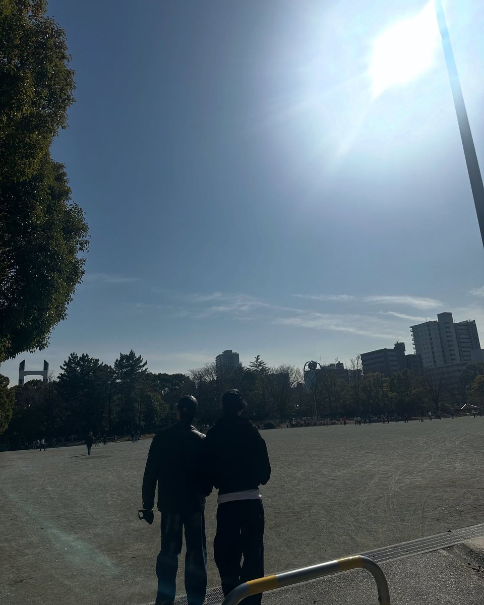 *insert crying memes because wtf is this*