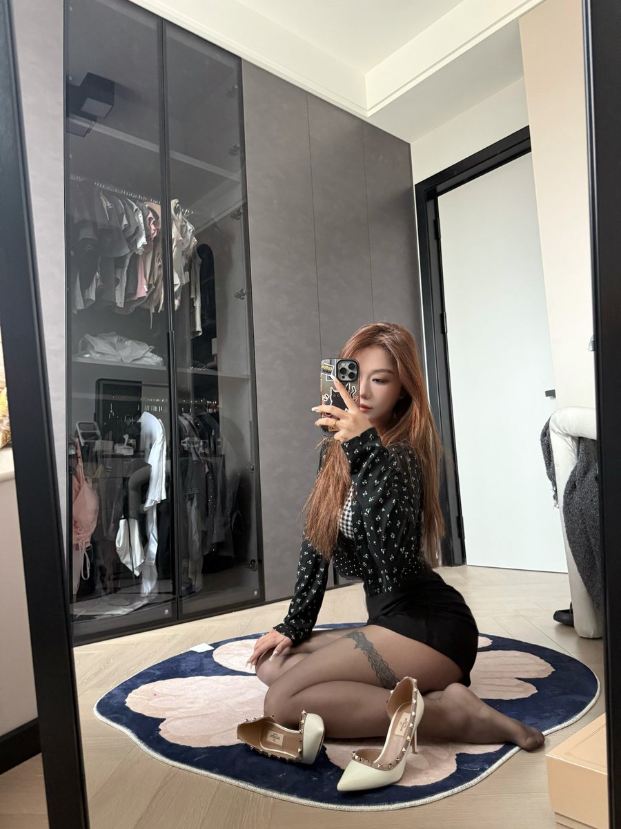 钢本娘子 (@durexscarlett) on Twitter photo 