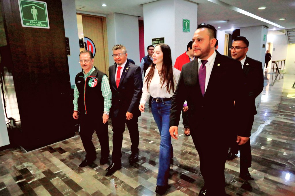 SMI_Nacional_'s tweet photo. #SinergiaSMI "Nuestras sinergias fortalecen el compromiso con nuestra @CNOPNacional siendo un ejemplo de trabajo entre el #CENSMI #ARMAC en eventos conjuntos para fortalecer a las y los profesionistas y tecnicos de México." @alitomorenoc @fuensantaGuerr4 @Arq_Bohorquez @DRJMM_ https://t.co/gtKpopVpPl