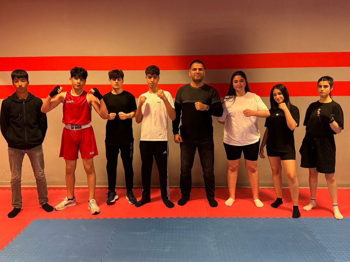HaniLisesi's tweet photo. Türkiye Okul sporları Boks il seçmelerinde
Merve Sala 🥇Melek Nur Matyar🥇
Heval Mahfuz Aslan🥇Bahoz Siphan Sarıhan🥇Medine Aydemir ikincilik 🥈Necati Kerem Koç🥈Abdulvahap Tüfenk🥈
Aren Suphi Atabey🥉
Toplamda 8 madalya almışlardır.
@Murat4Kucukali @Kayahansubasi https://t.co/FZB8vOGKus