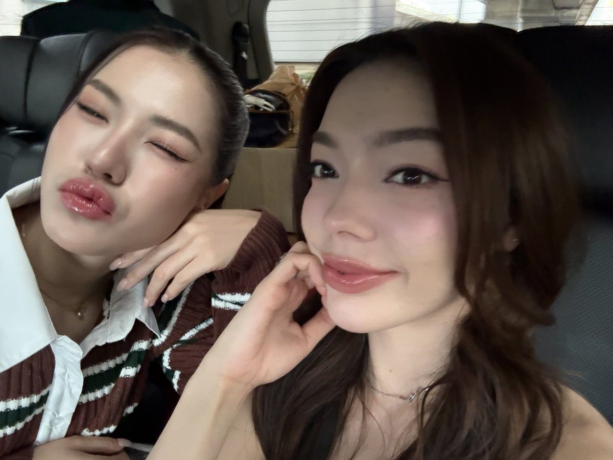 Meenasuchita's tweet photo. ทำไมวนหน้าตี๋จัง @Xobammm #โซแบม #มีน่าสุชิตา https://t.co/T7Ki7Pr9jx