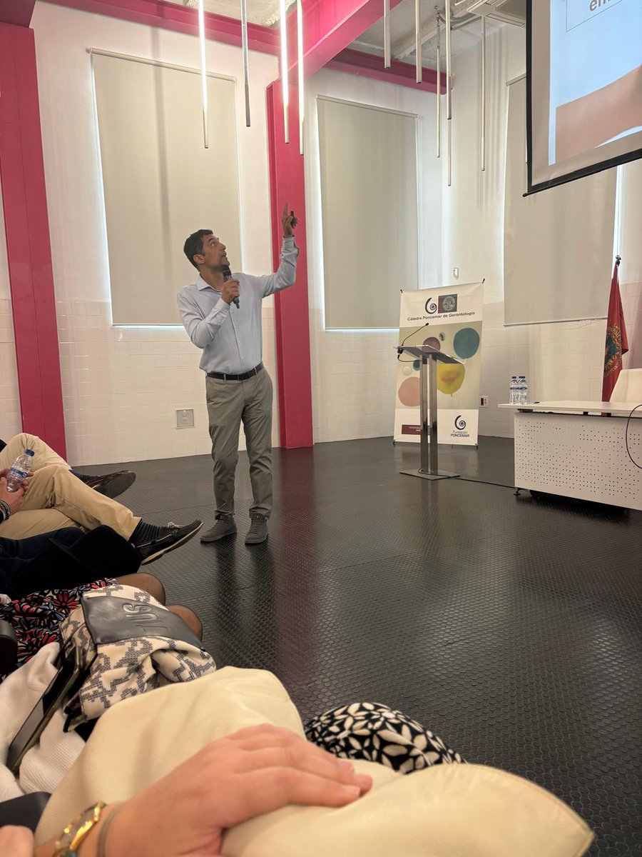 Christian de la Fe (@health_sherlock) on Twitter photo Lleno hasta la bandera ayer en #Lorca para hablar de antibióticos, enfermedades emergentes y otros temas sanitarios en las jornadas organizadas por la cátedra Poncemar.
Todos juntos contra las super bacterias!
<a href="/UMU/">Universidad Murcia</a>
<a href="/UMUdivulga/">UMU Divulga</a> <a href="/colvetmur/">@ColVetMur</a> <a href="/AEMPSGOB/">AEMPS</a> Lleno hasta la bandera ayer en #Lorca para hablar de antibióticos, enfermedades emergentes y otros temas sanitarios en las jornadas organizadas por la cátedra Poncemar.
Todos juntos contra las super bacterias!
<a href="/UMU/">Universidad Murcia</a>
<a href="/UMUdivulga/">UMU Divulga</a> <a href="/colvetmur/">@ColVetMur</a> <a href="/AEMPSGOB/">AEMPS</a>